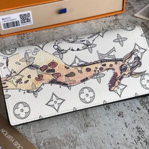 LOUIS VUITTON  Wallet - Image 7