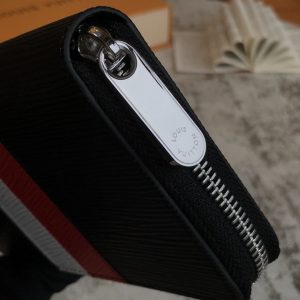 LOUIS VUITTON ZIPPY WALLET - Image 3