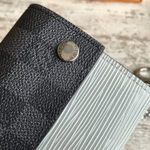 Louis Vuitton WALLET - Image 4