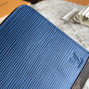 LOUIS VUITTON ZIPPY ORGANIZER WALLET - Image 7