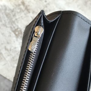 Louis Vuitton  BRAZZA WALLET - Image 8