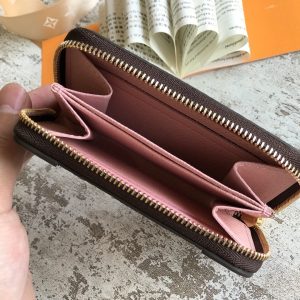 LOUIS VUITTON ZIPPY COIN PURSE - Image 5