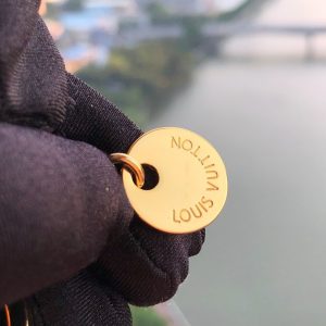 Louis Vuitton Key Holder - Image 4
