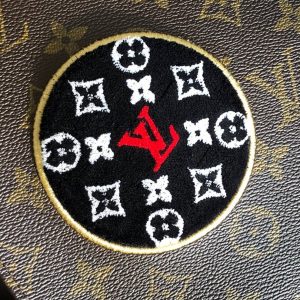 LOUIS VUITTON TOILETRY POUCH 26 - Image 7