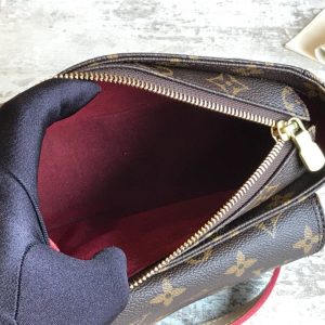 LOUIS VUITTON Viva Cite Shoulder Bag - Image 6