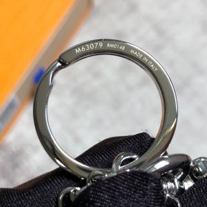 Louis Vuitton Key Holder - Image 5