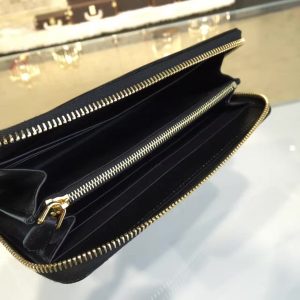 Prada  Wallet - Image 9