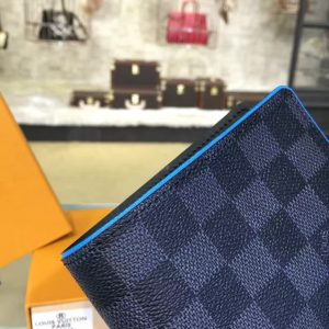 Louis Vuitton Wallet - Image 5