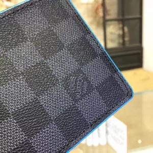 Louis Vuitton Wallet - Image 6