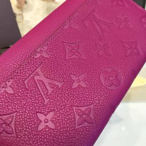 Louis  Vuitton  Wallet - Image 5