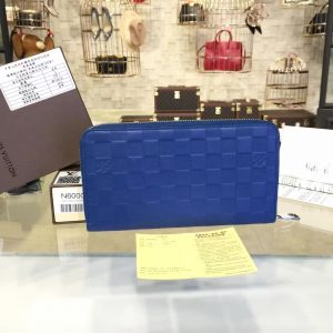 Louis Vuitton  Wallet - Image 3