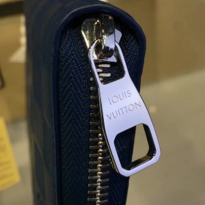 Louis Vuitton  Wallet - Image 4