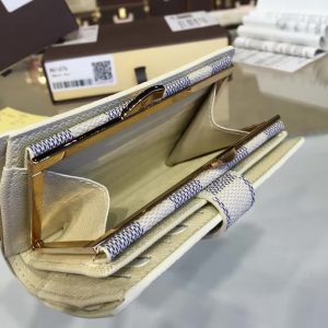 Louis Vuitton Wallet - Image 6