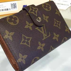 Louis Vuitton Wallet - Image 5