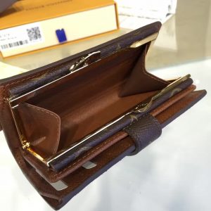 Louis Vuitton Wallet - Image 6