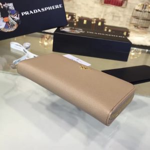 Prada  Wallet - Image 4