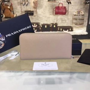 prada wallet - Image 3