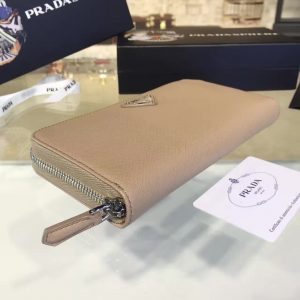 prada wallet - Image 5