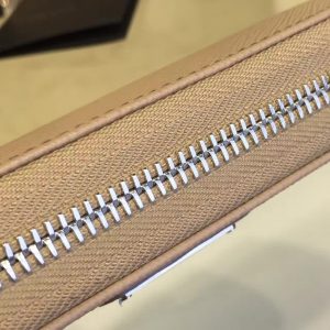 prada wallet - Image 7