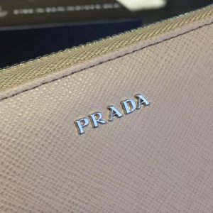 prada wallet - Image 4