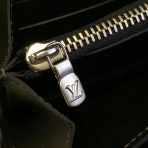 Louis Vuitton ZIPPY - Image 5