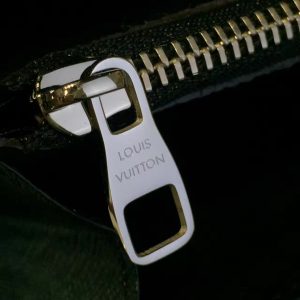 Louis Vuitton ZIPPY - Image 6