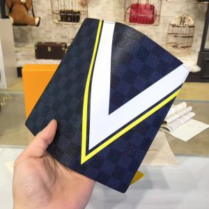 Louis Vuitton wallet - Image 4