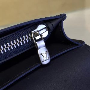 Louis Vuitton Wallet - Image 8