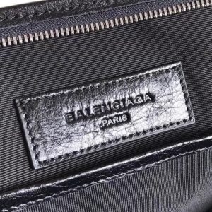 Balenciaga GRAFFITI BAZAR Clutch bag - Image 3