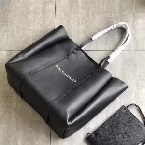 BALENCIAGA EVERYDAY TOTE - Image 8