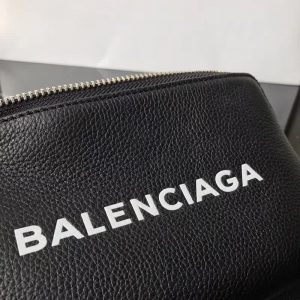 Balenciaga Wallet - Image 5