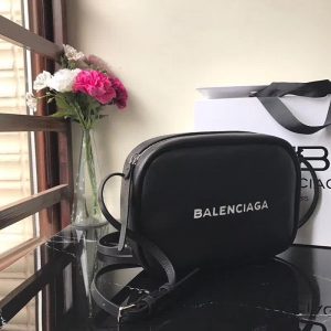 Balenciaga Camera bag - Image 8