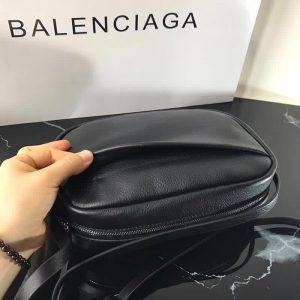 Balenciaga Camera bag - Image 5