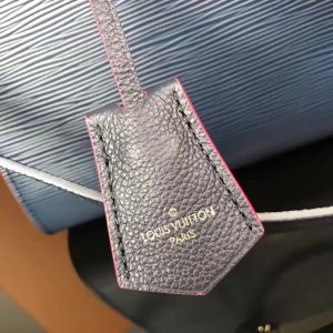 Louis Vuitton Vaneau MM - Image 5