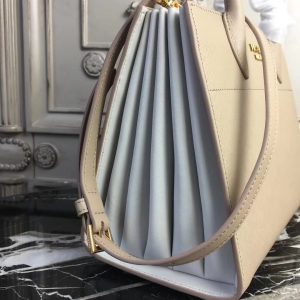 Prada bibliothèque - Image 4