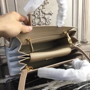 Prada bibliothèque - Image 8