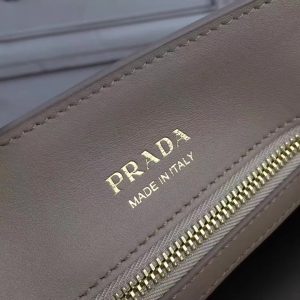 Prada bibliothèque - Image 6