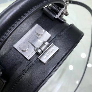 YSL Shoulder bag - Image 6