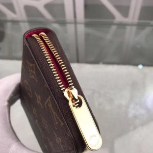 LOUIS VUITTON Wallet - Image 5