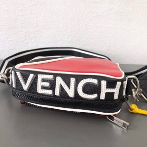 Givenchy Shoulder Bag - Image 5