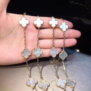 Van cleef & Arpels   Necklace - Image 4