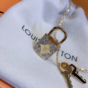 Louis Vuitton Necklace - Image 6