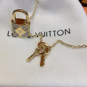 Louis Vuitton Necklace - Image 5