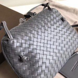 Bottega Veneta Shoulder Bag - Image 8
