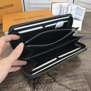 LOUIS VUITTON ZIPPY WALLET - Image 6