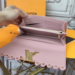 Louis Vuitton CAPUCINES Wallet - Image 9