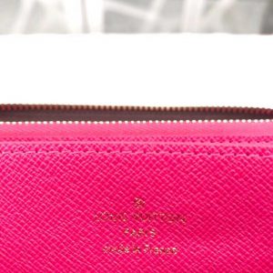 LOUIS VUITTON Wallet - Image 4