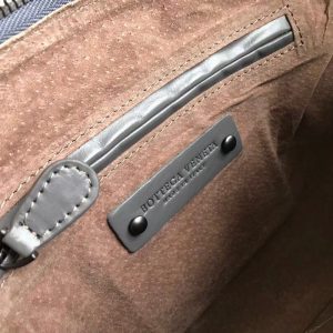 Bottega Veneta Shoulder Bag - Image 3