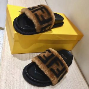 Fendi Slippers - Image 3