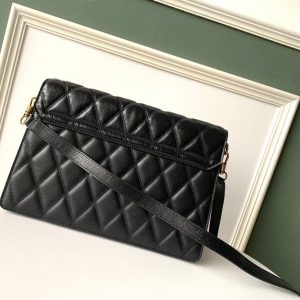 Givenchy GV3 - Image 8